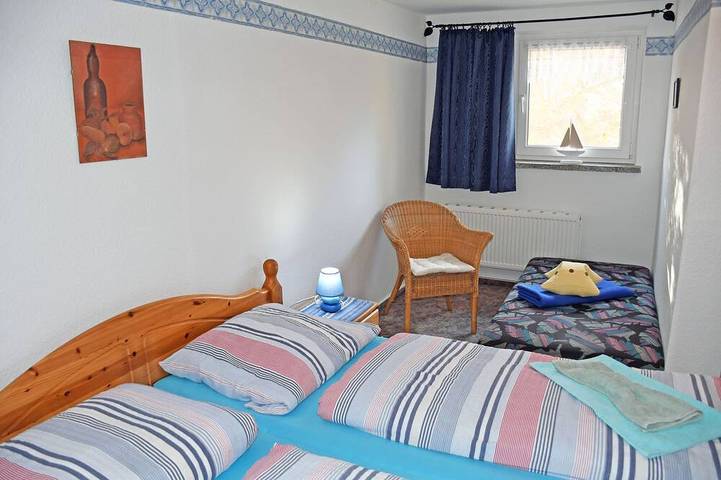 Bungalow für 2 Personen, mit Terrasse und Garten in Sellin - 4