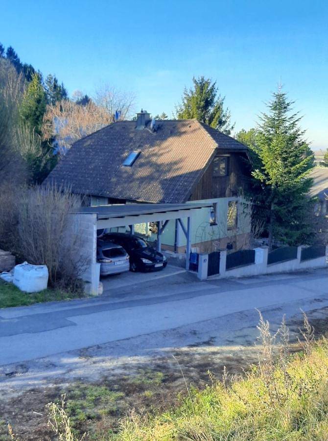 Ganze Wohnung, Basement Family Apartment in Bezirk Tulln