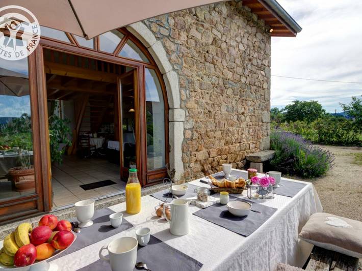 Gîte pour 6 personnes, avec Terrasse et Jardin