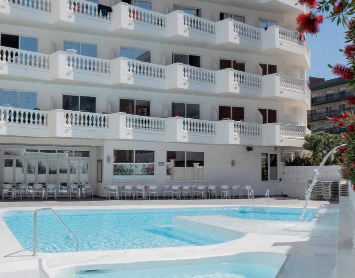 Hôtel pour 2 personnes, avec sauna et piscine ainsi que terrasse et jacuzzi