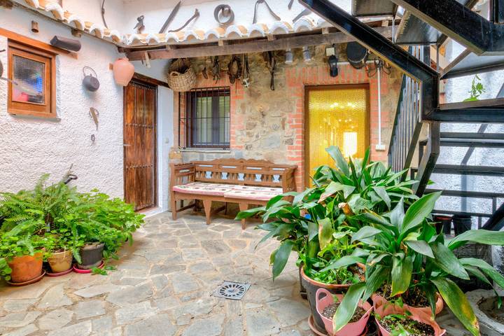 Location de vacances pour 8 personnes, avec balcon/terrasse ainsi que jacuzzi et terrasse dans Castille-La Manche - 3