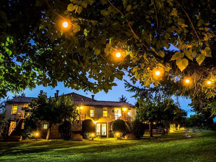 Ferienwohnung für 4 Personen, mit Terrasse und Garten sowie Pool - 1