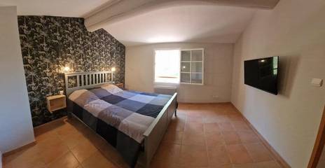 Cottage pour 8 personnes, avec piscine et jardin, animaux acceptés à Puyloubier