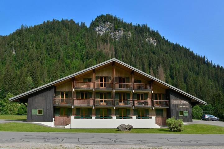 Appart’hôtel pour 4 personnes, avec balcon ainsi que vue et sauna