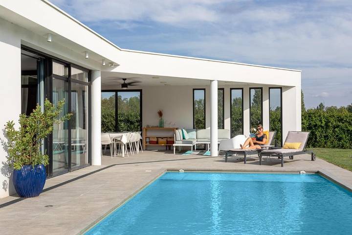 Location de vacances pour 4 personnes, avec jacuzzi ainsi que piscine et jardin à Seysses - 3