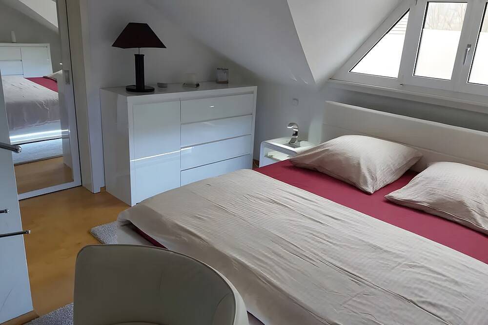 Ganze Wohnung, Apartment „Für 4 Personen 123 m²“ mit Gemeinschaftspool, Terrasse und Wlan in Altenkunstadt, Oberes Maintal - Coburger Land