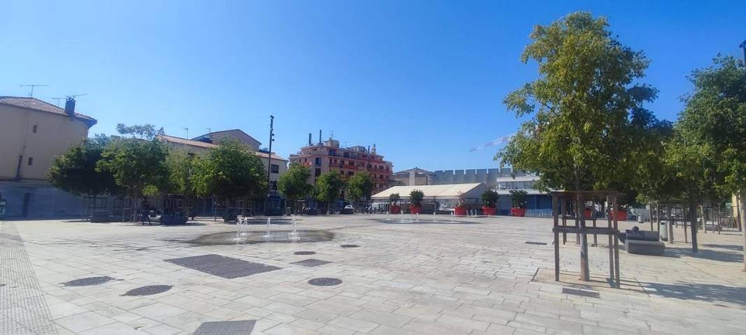 Gîte pour 3 personnes, avec balcon dans Office De Tourisme Cannes La Bocca - 2