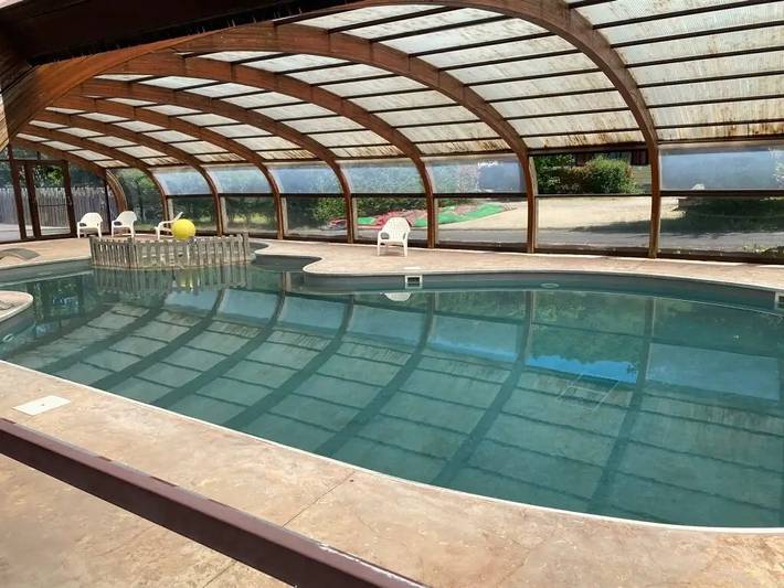 Gîte pour 4 personnes, avec bassin pour enfant à Vic-sur-Cère - 2