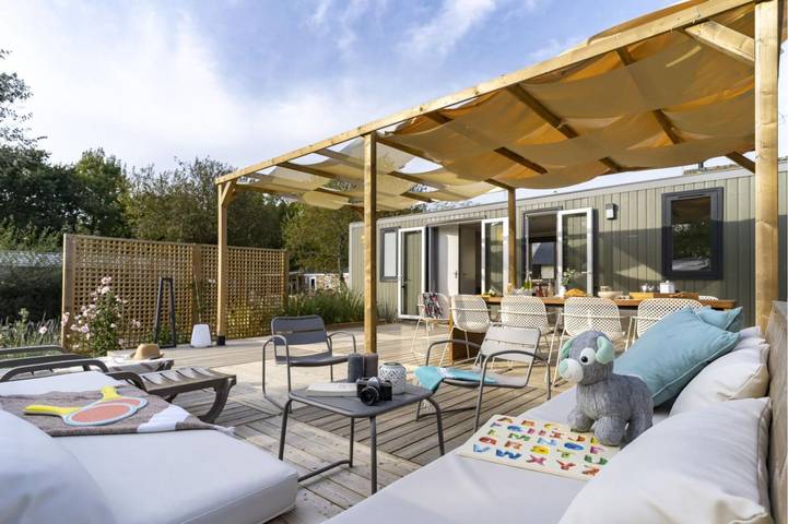 Mobil home pour 10 personnes, avec piscine ainsi que terrasse et jardin, animaux acceptés à Névez - 3