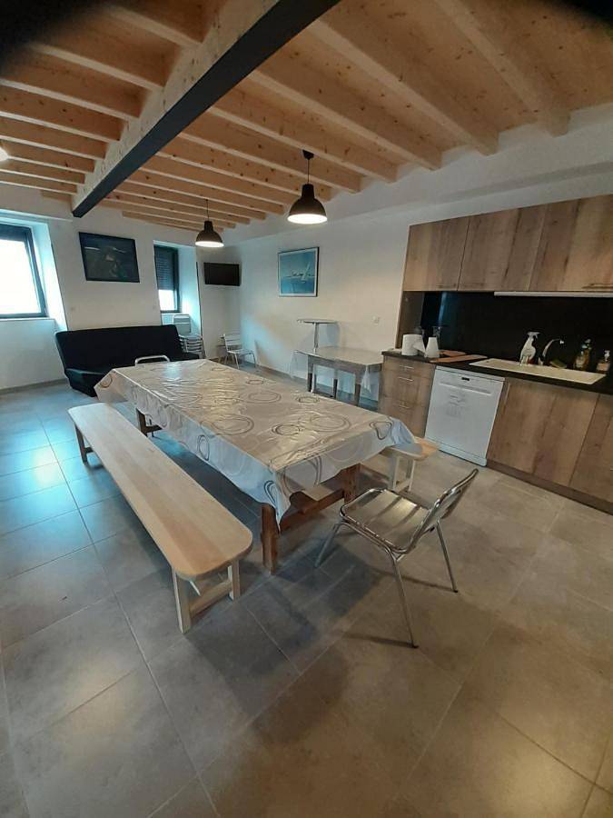 Gîte pour 14 personnes, avec vue à Satillieu - 2