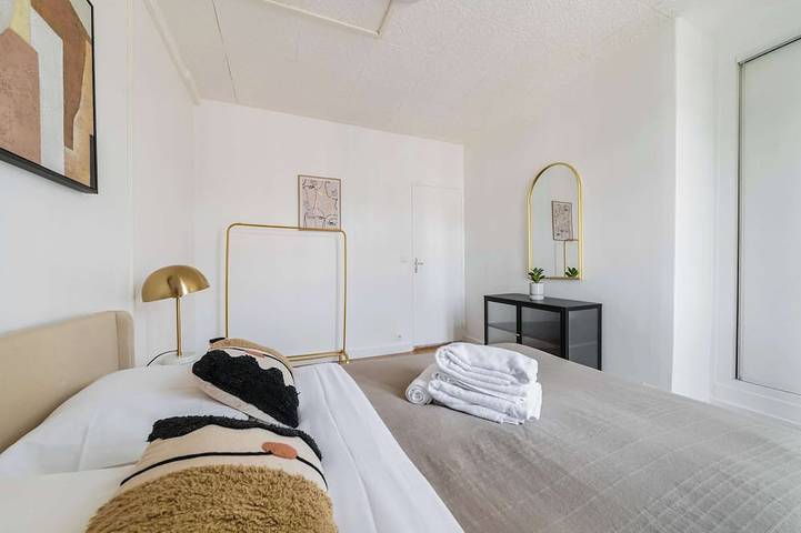 Ganze Wohnung, Duplex moderne proche metro - Mairie des Lilas in Les Lilas, Seine-Saint-Denis