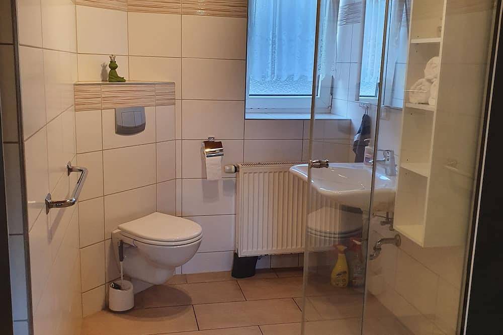 Ganze Wohnung, Schöne Ferien- Monteurswohnung - ruhig und malerisch gelegen in Hofgeismar, Hessisches Bergland