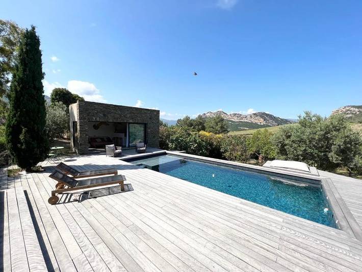 Maison d’hôte pour 2 personnes, avec Terrasse et Jardin ainsi que Piscine et Vue