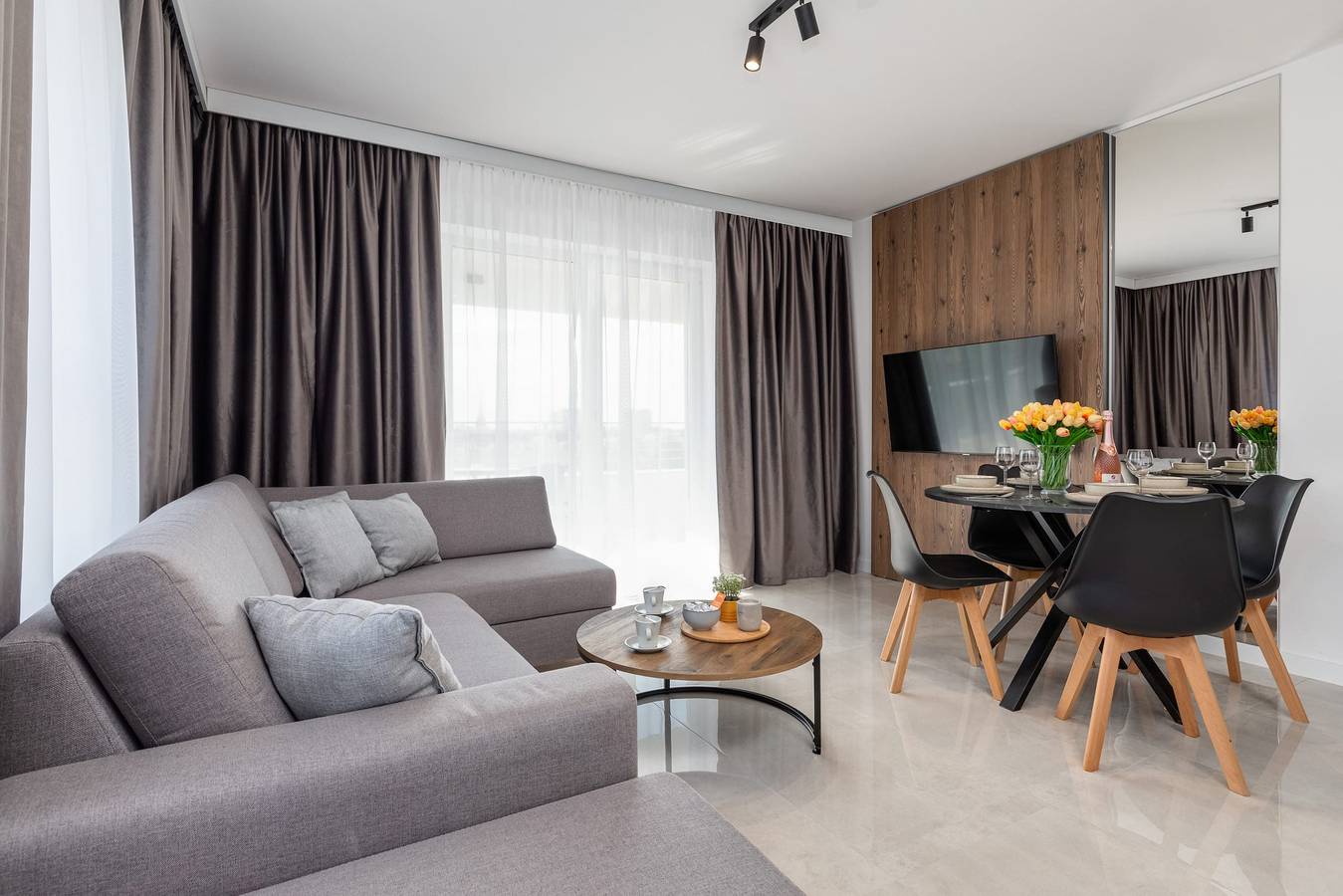 Hel lägenhet, Sun Towers 54 | 2 Bedroom | Parking | Balcony in Świnoujście, Oderlagunen