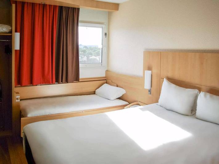 Hôtel pour 2 personnes, avec vue sur le lac et vue ainsi que terrasse et piscine