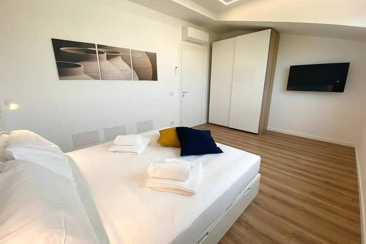 Ganze Wohnung, Agata Penthouse Schlüssel: Meerblick in Marina di Modica, Modica