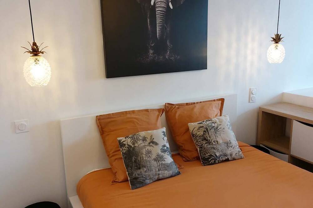 Apartamento entero, Le Bompard*** 50 m² Art Deco villa with garden in Rodez, Aveyron (desambiguación)