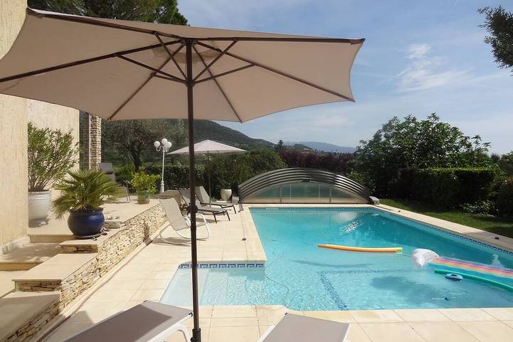 Villa pour 8 personnes, avec terrasse et jardin, animaux acceptés - 1