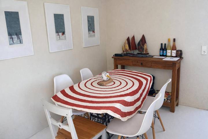 Ferienwohnung für 4 Personen, mit Seeblick und Terrasse sowie Ausblick, mit Haustier in Konstanz-Litzelstetten