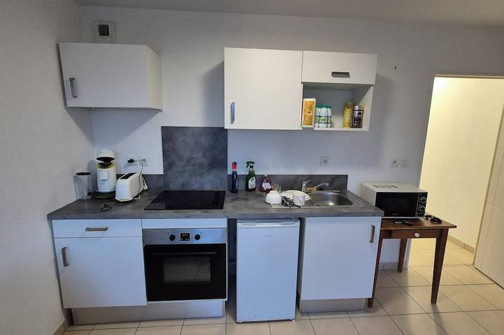 Ganze Wohnung, Julie's studio in Bron, Lyon und Umgebung