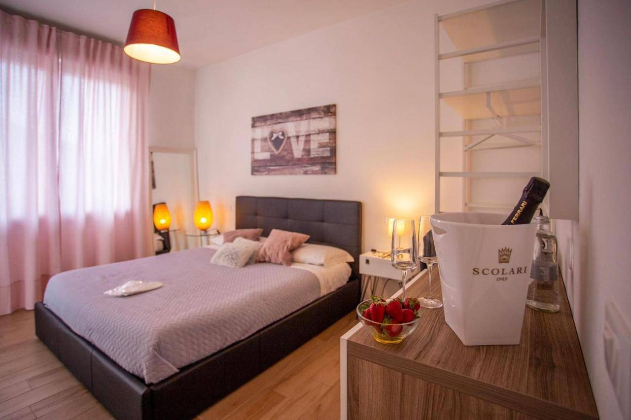 Bed And Breakfast Castello7 in San Felice del Benaco, Prealpi Gardesane