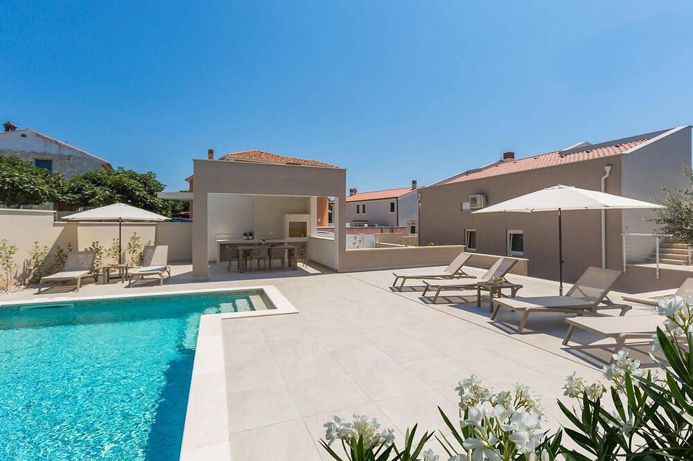 Casa vacanza a Peroj a partire da 248€ a notte
