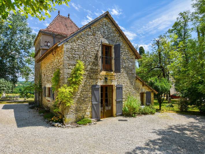 Ferme pour 10 personnes, avec Terrasse et Jardin ainsi que Piscine et Vue