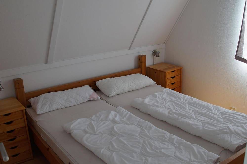 Vacation home with large terrace in the vacation park at Twistesee, Bad Arolsen in Bad Arolsen, Twistesee
