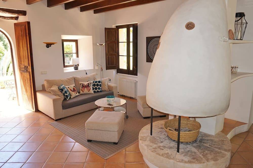 Erholung in mediterranem Garten am großen privaten Pool -Reduzierte Maipreise ! in S'Arracó, Andratx