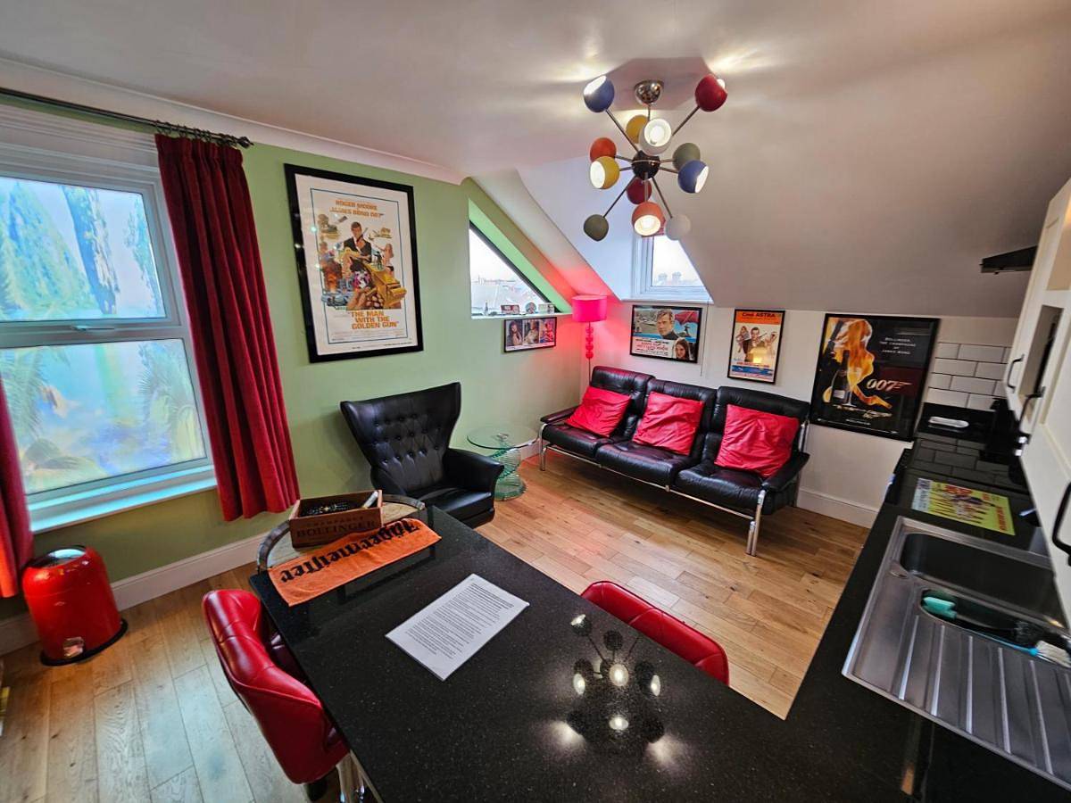 Entire apartment, Three-Bedroom Apartment in Southsea, Portsmouth