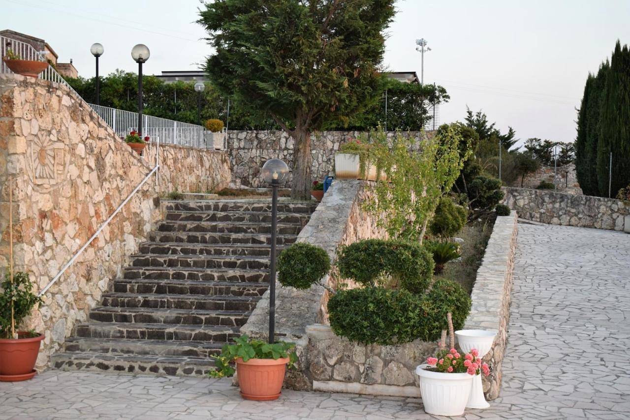 Double Room with Private Bathroom in Gravina in Puglia, Parco nazionale dell'Alta Murgia