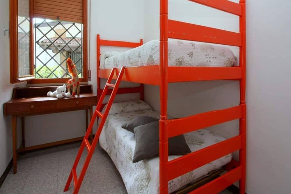 Ganze Wohnung, Familienbungalow mit privatem Garten in Lignano Pineta, Lignano Sabbiadoro