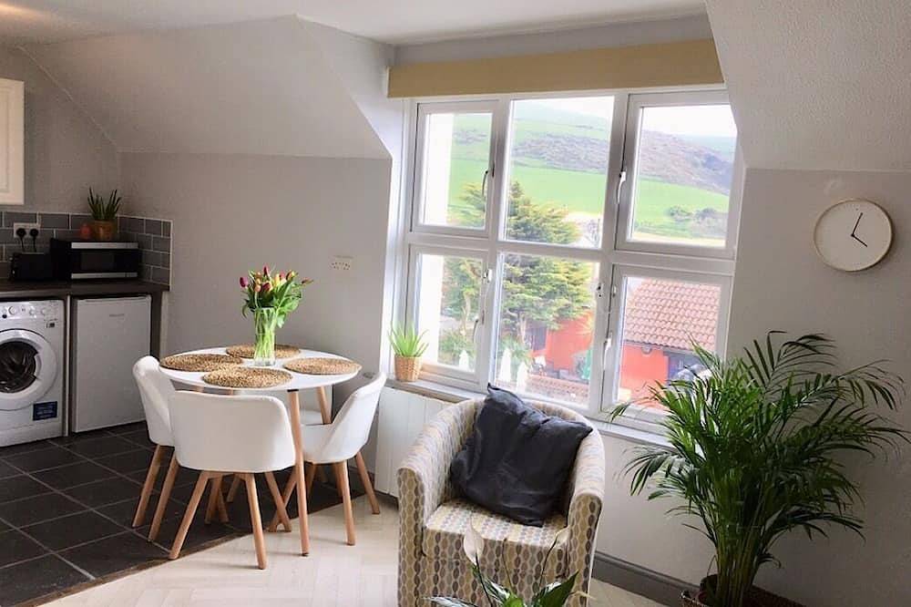 Entire apartment, Central Woolacombe Apartment with stylish decor and private parking in Woolacombe, Devon