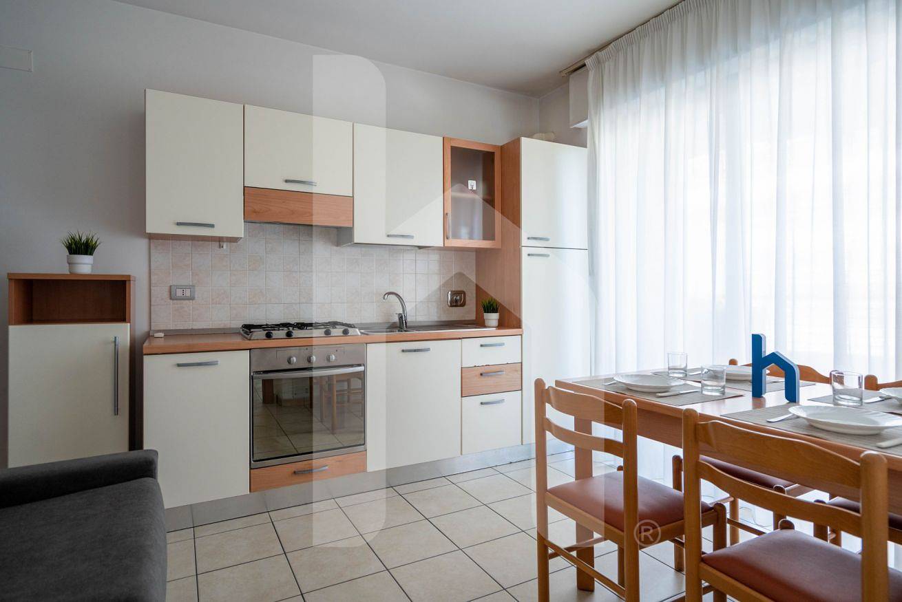 Appartamento intero, Holiday Rendez Vous 33 - Appartamento al secondo piano con vista mare laterale in Pineto, Provincia di Teramo