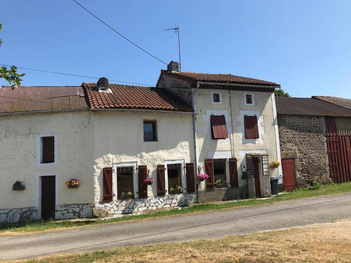 Les Pipistrelles de Planechaud in Saint-Sornin-Leulac, Région de Bellac