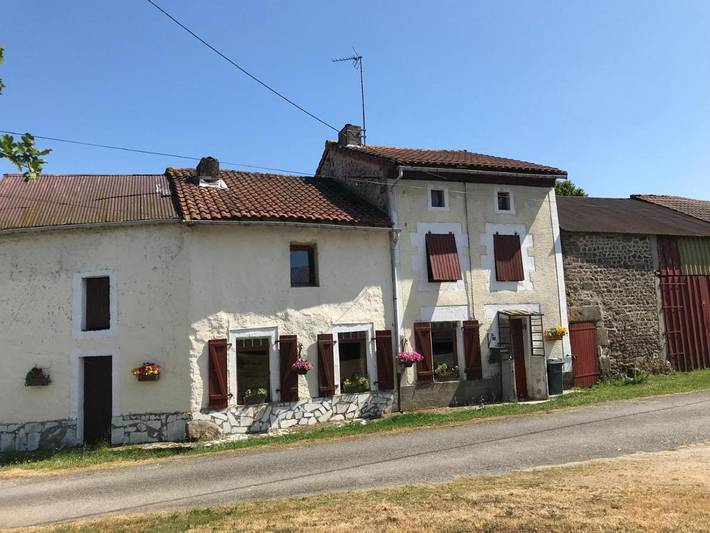 Chambre d’hôte pour 2 personnes, avec jardin, animaux acceptés à Saint-Sornin-Leulac