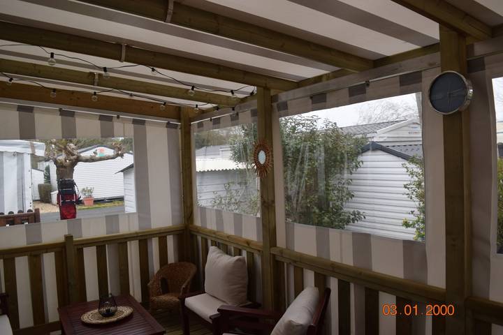 Mobil home pour 6 personnes, avec sauna ainsi que terrasse et jacuzzi à Saint-Denis-d'Oléron - 3