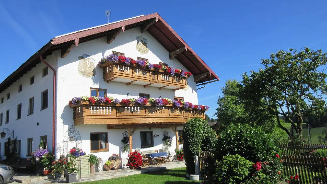 Ganze Ferienwohnung, Ferienwohnung für 7 Personen (100 m²) in Taching am See in Taching am See, Rupertiwinkel