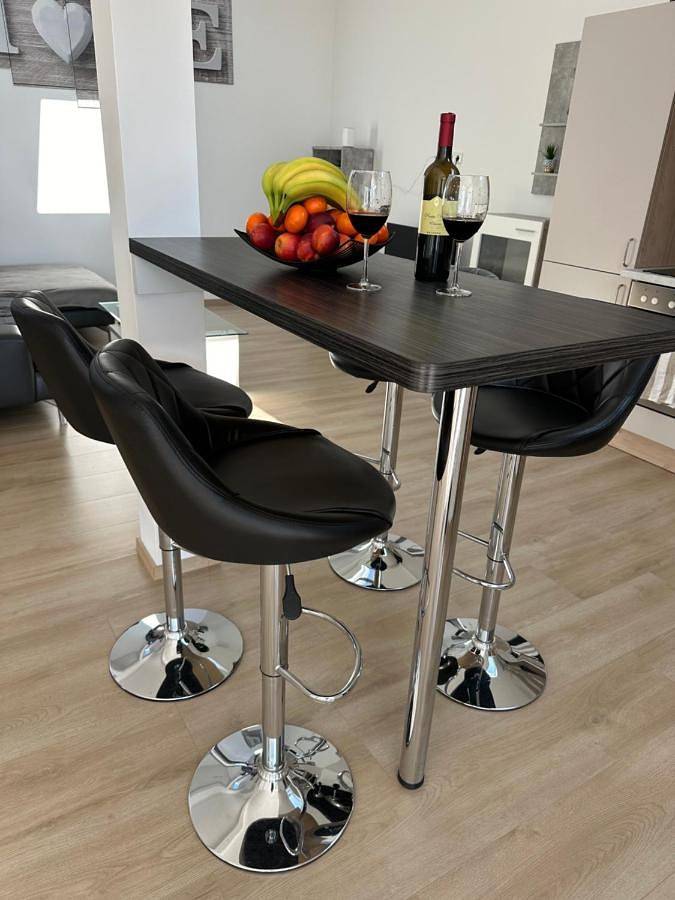 Ferienwohnung für 11 Personen, mit Ausblick und Terrasse - 1