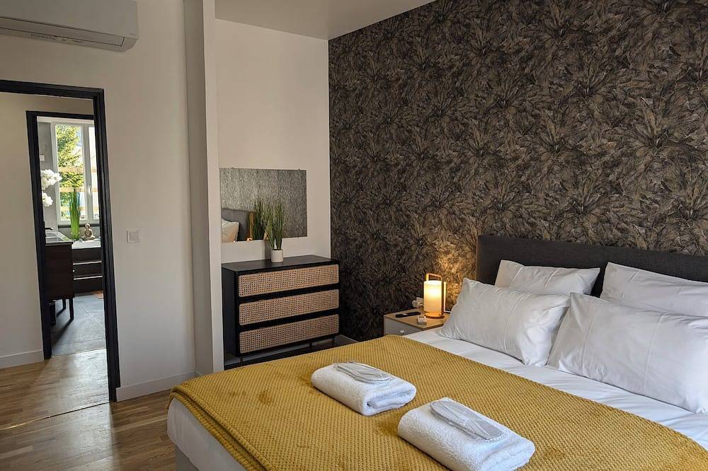 Entire apartment, The Spa - Villa Valmy - Hypercentre in Montluçon, Montluçon region