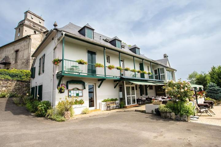 Hôtel pour 2 personnes, avec Terrasse et Jardin à Arcizans-Avant