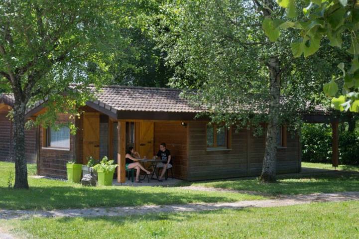 Gîte pour 2 personnes, avec Terrasse et Piscine à La Balme-de-Sillingy - 4