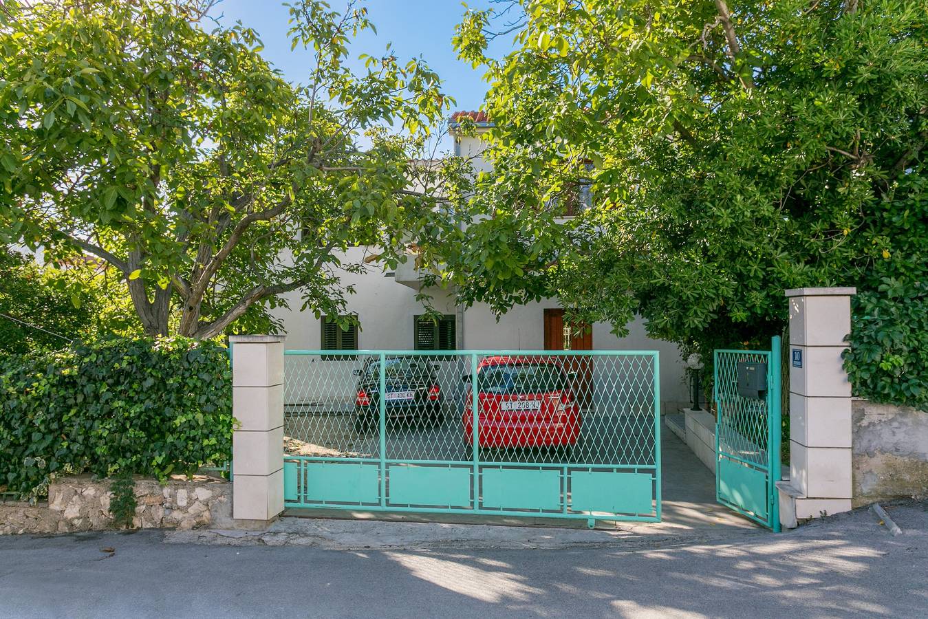 Ganze Wohnung, 1-Zimmer-Ferienwohnung mit Terrasse Seget Vranjica (Trogir) A-1038-c in Seget Vranjica, Split-Dalmatien