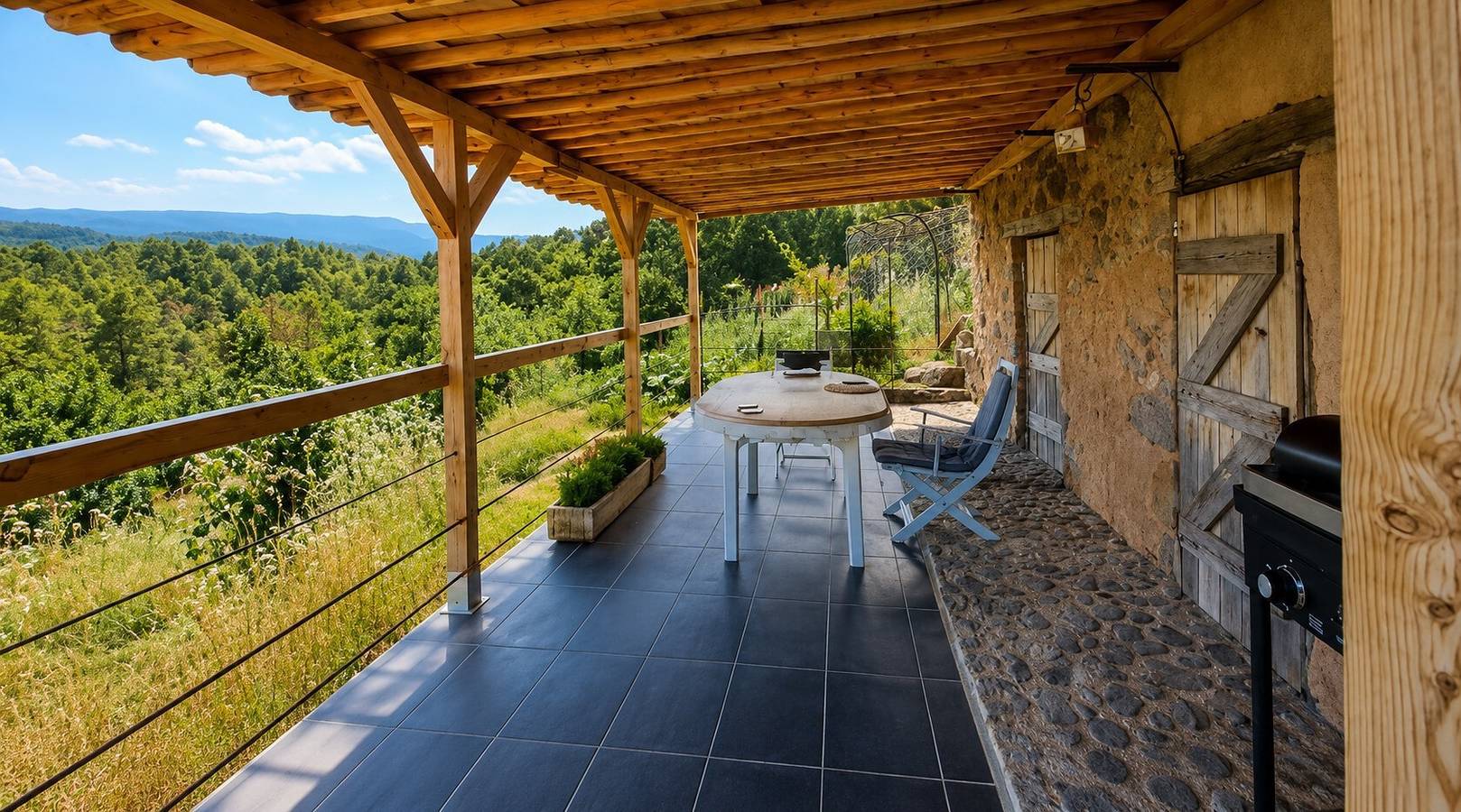 Hel lejlighed, Holiday Home 'Gîte Studio Saint Ribert' with Mountain View, Wi-Fi and Air Conditioning in Castellane Området