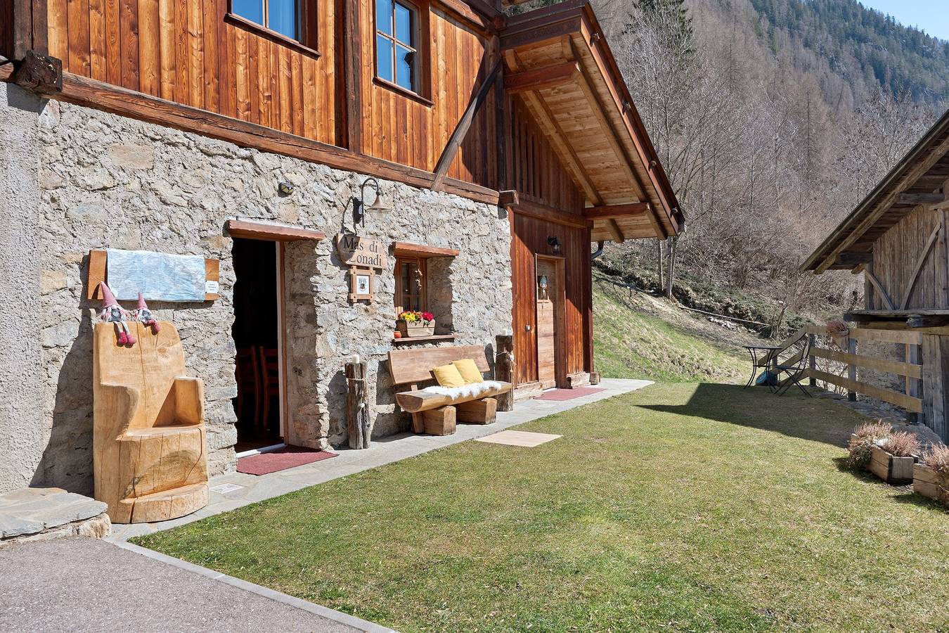 Doppelzimmer mit Bergblick und Wlan in San Bernardo (Rabbi), Rabbi