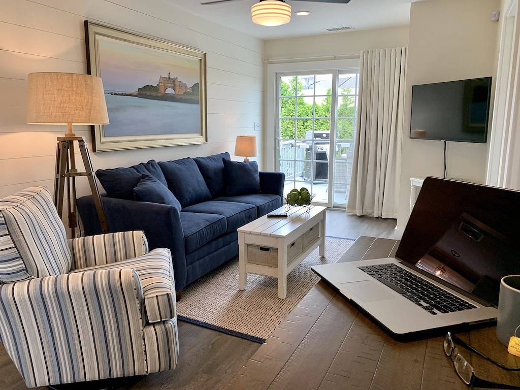 Chic Summer Cottage Nur wenige Minuten von den Stränden von Narragansett entfernt in Narragansett, Washington County (RI)