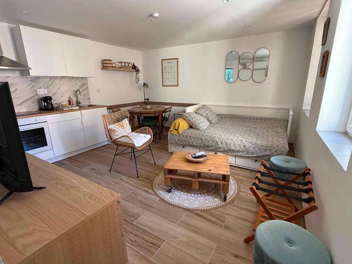 Appartement entier, Umalas studio in Orange, Vaucluse