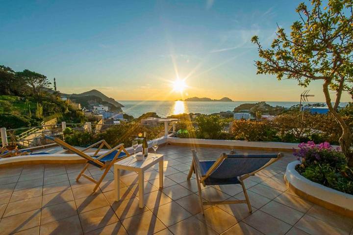 Appartamento per 3 persone, con terrazza e panorama a Ponza