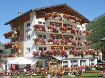 Chambre d’hôte pour 2 personnes, avec vue et jardin dans Valais