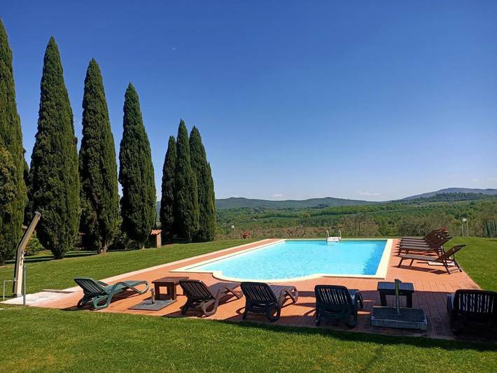 Ferienhaus für 20 Personen, mit Pool und Seeblick sowie Ausblick und Garten, kinderfreundlich - 1
